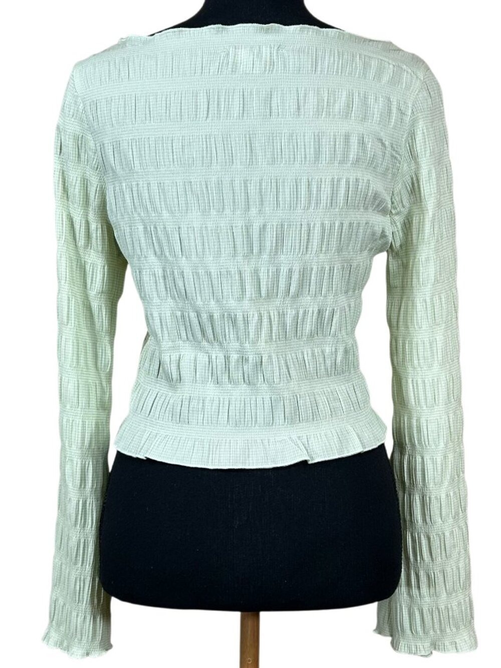 Kendall & Kylie Light Green Long Bell Sleeve Smocked Cropped Top Size S - Picture 3 of 8
